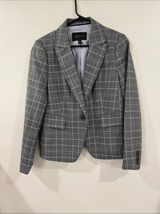 Banana Republic Jackets & Blazers - Banana Republic women’s Gray Plaid Tailored One-Button Classic Blazer